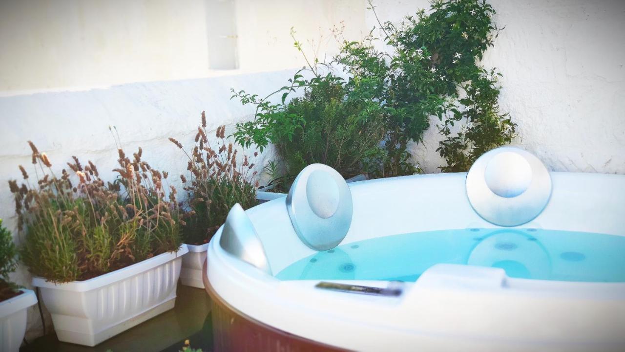 Amalfi Pool Suite - Puglia Mia Apartments Monopoli Ngoại thất bức ảnh
