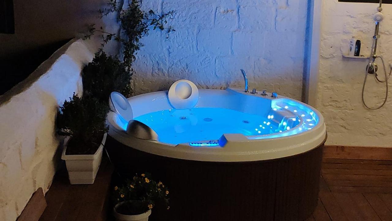 Amalfi Pool Suite - Puglia Mia Apartments Monopoli Ngoại thất bức ảnh